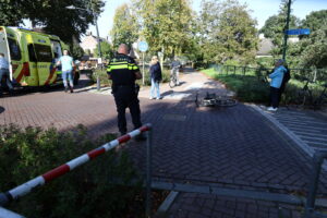 Vrouw op fiets gewond geraakt na botsing in Overloon