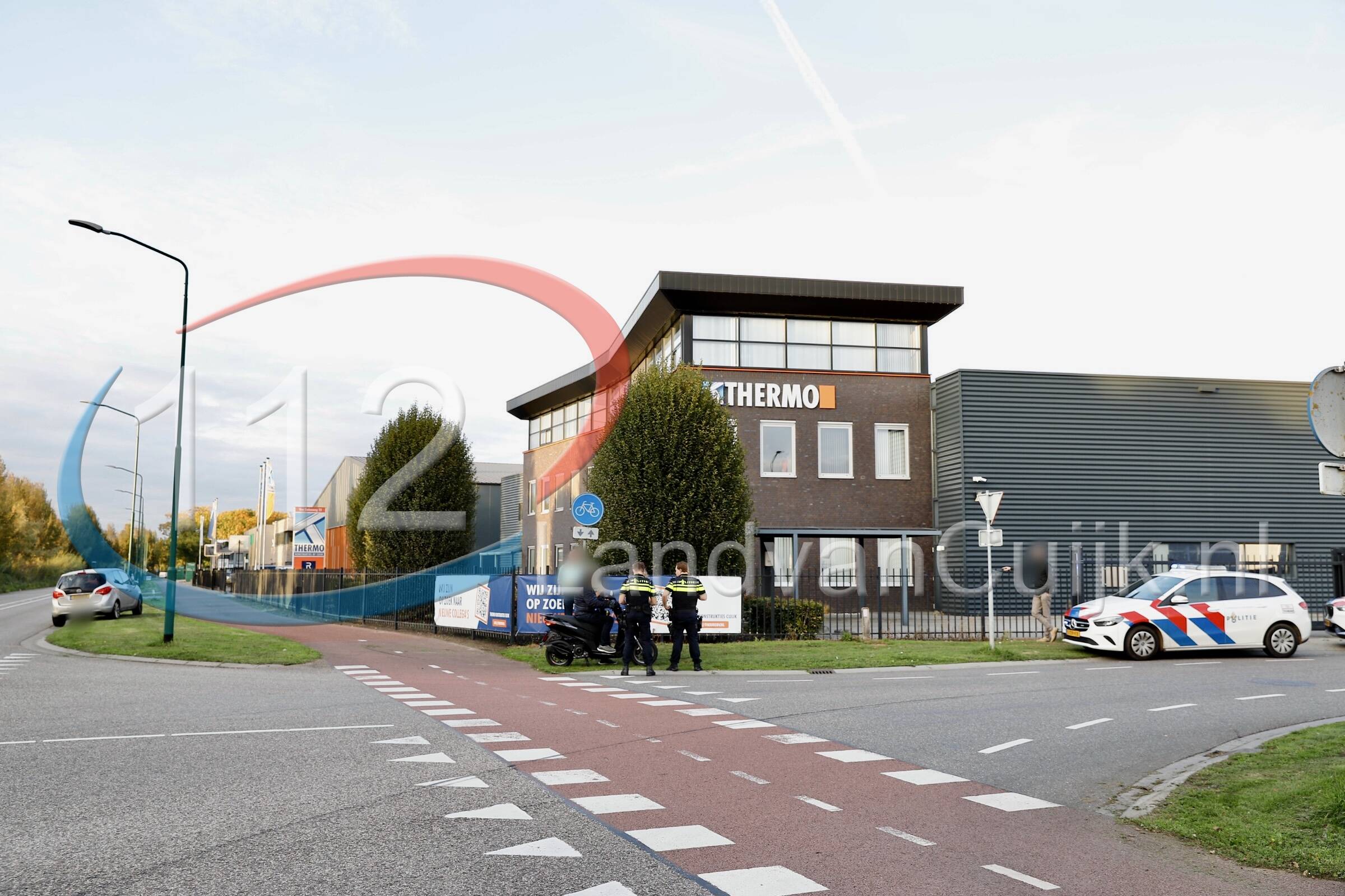 Aanrijding tussen auto en scooter op kruispunt De Lange Beijerd en Van Galenweg