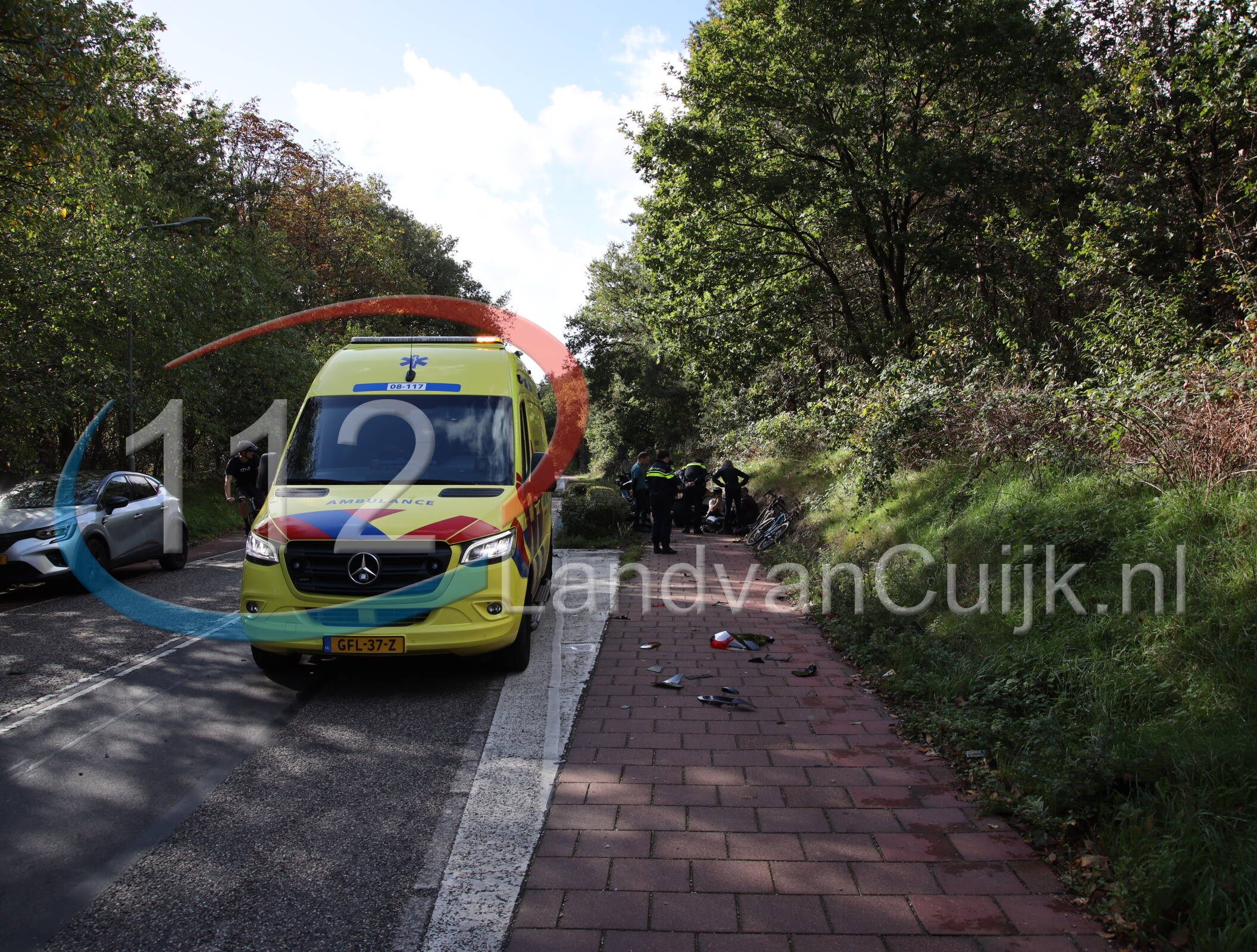 Man en vrouw gewond bij botsing tussen Can-Am en motor op Groesbeekseweg in Mook
